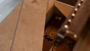 Remontoir Montre - Trunk Patina Honey Brown-6-Le Remontoir Montre