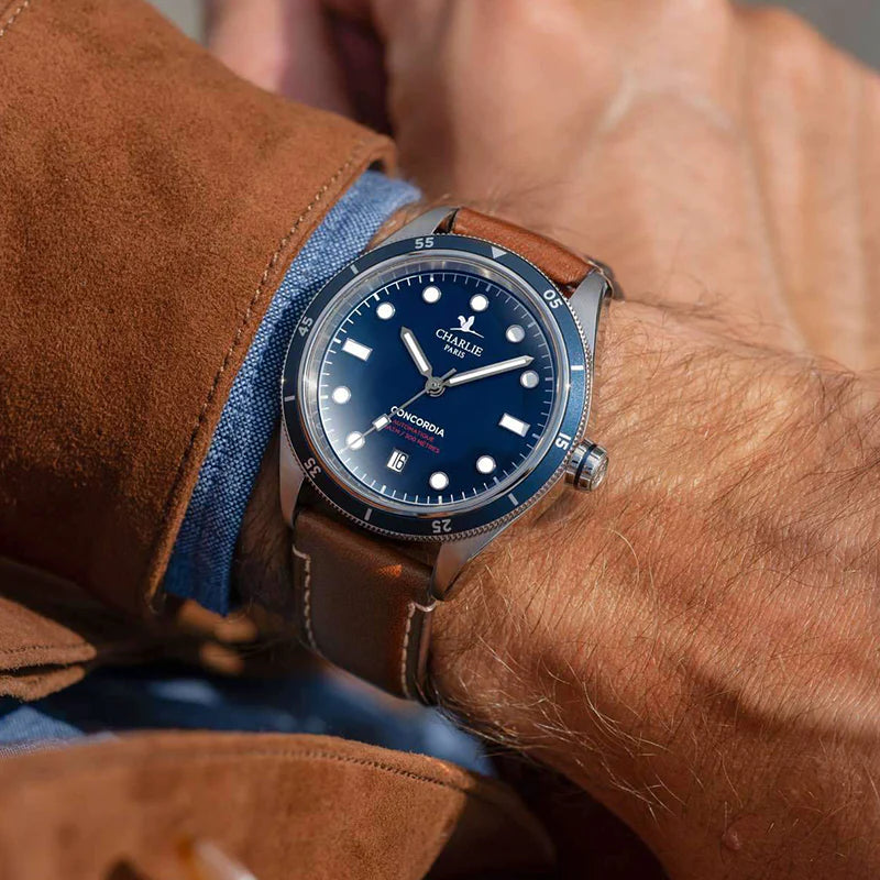 schone-selbstaufziehende-Uhr