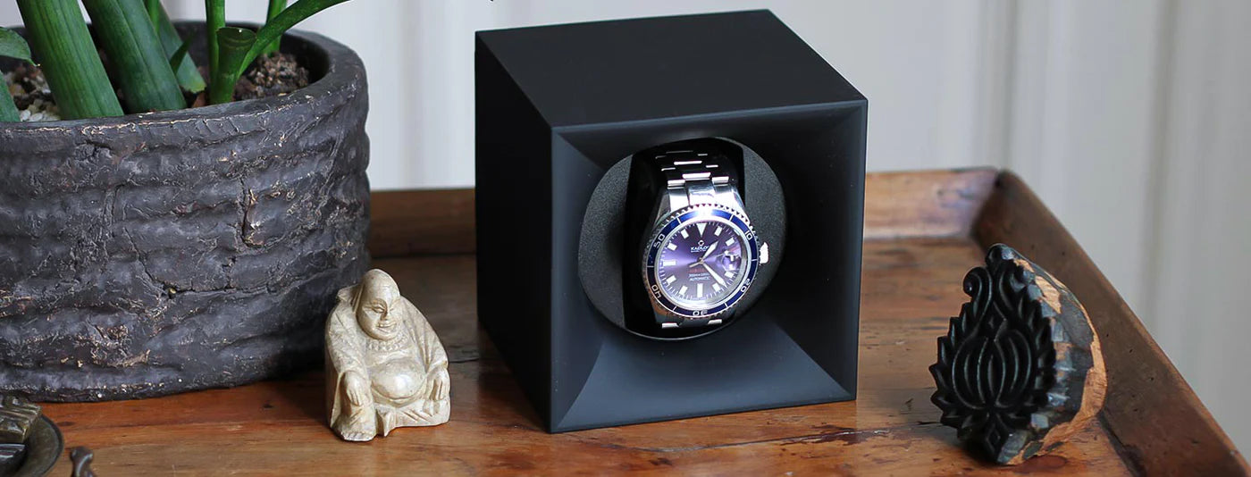 Aufziehvorrichtung-fur-Uhren-Cube-Nacht-blau