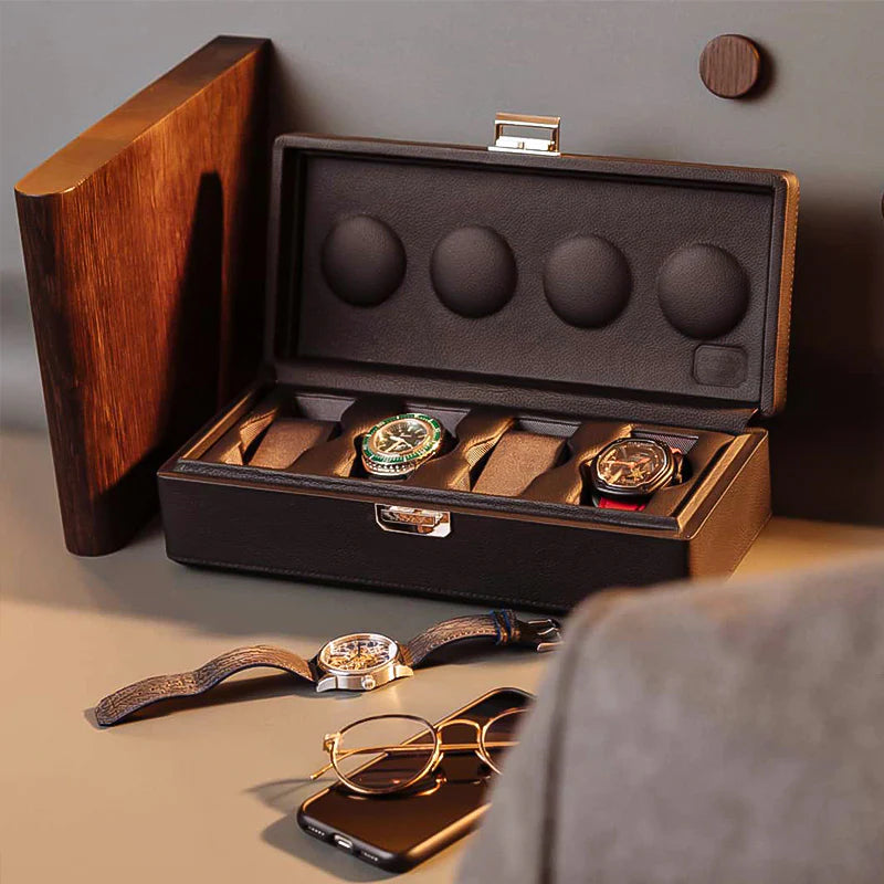 Ausstellung-von-Uhrenboxen